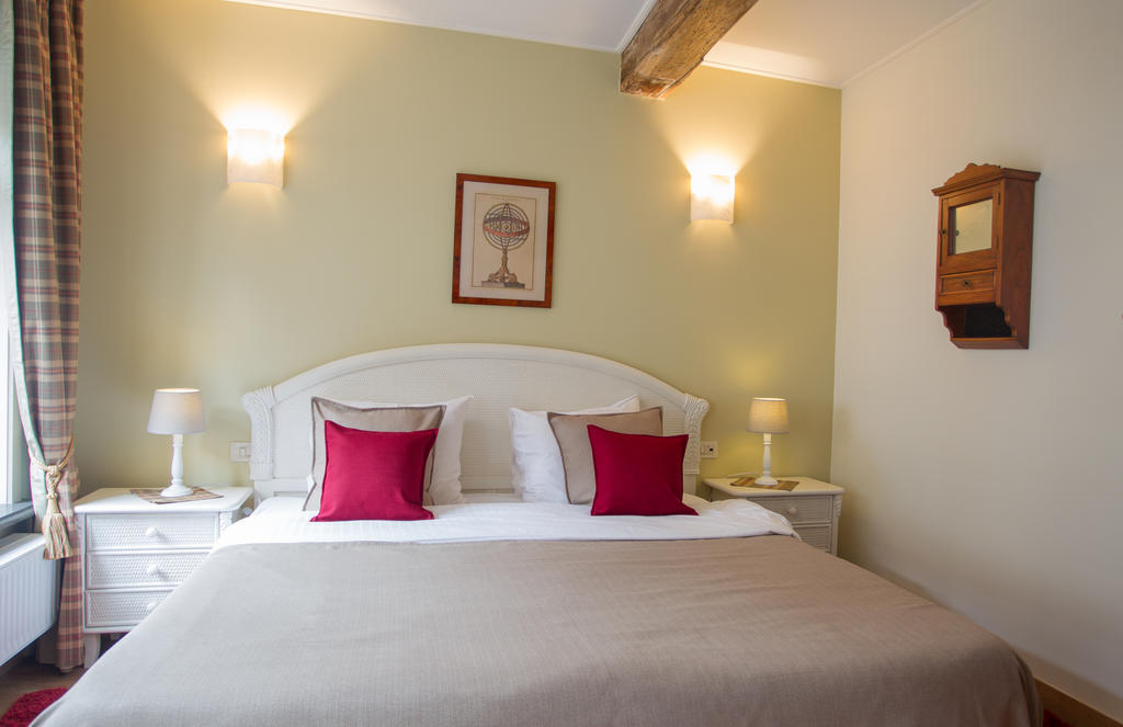 Logies Amelias Bed & Breakfast Brugge Ruang foto